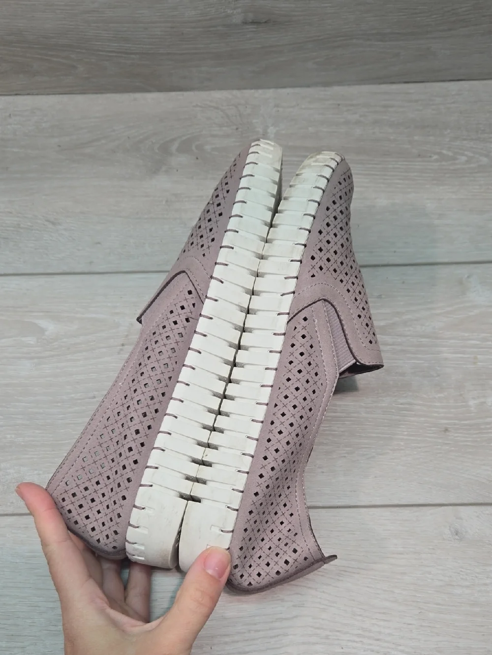 Skechers Women Air Cooled Comfort Slip-On Perforated Casual Shoe Mauve Sz 9